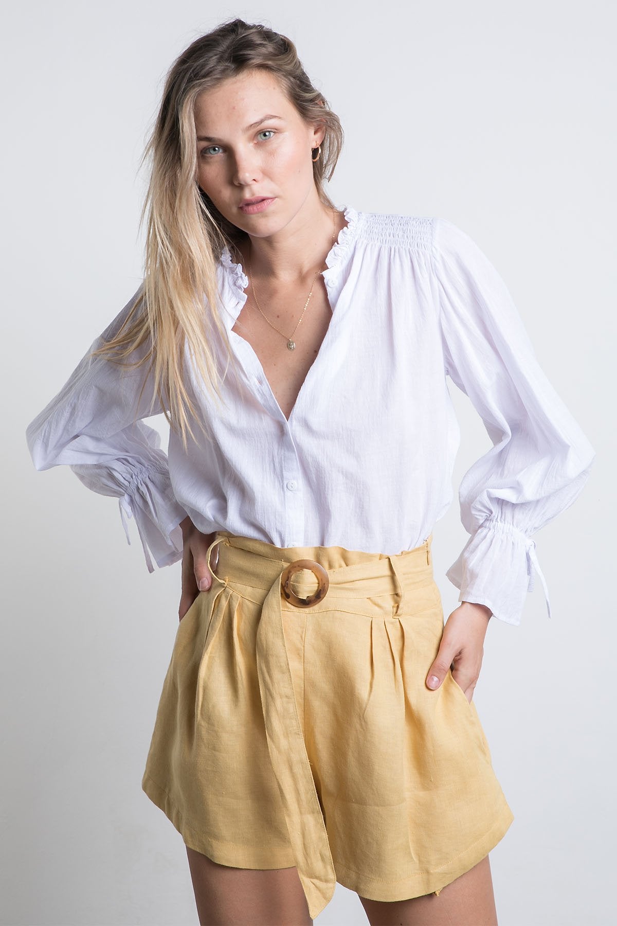 Janis linen shorts