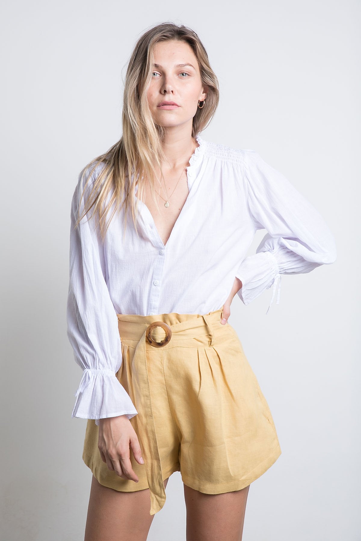 Janis linen shorts